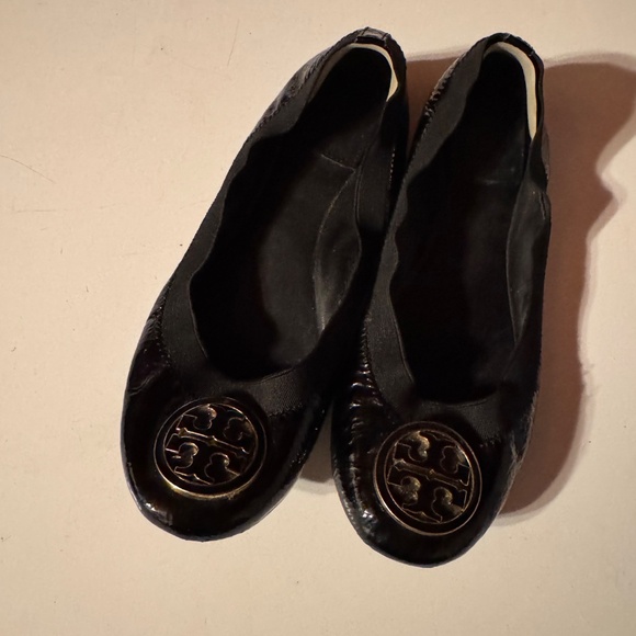 Tory Burch Travel Ballet Flats womens size 6   black flats with glossy finish. F - Picture 5 of 6